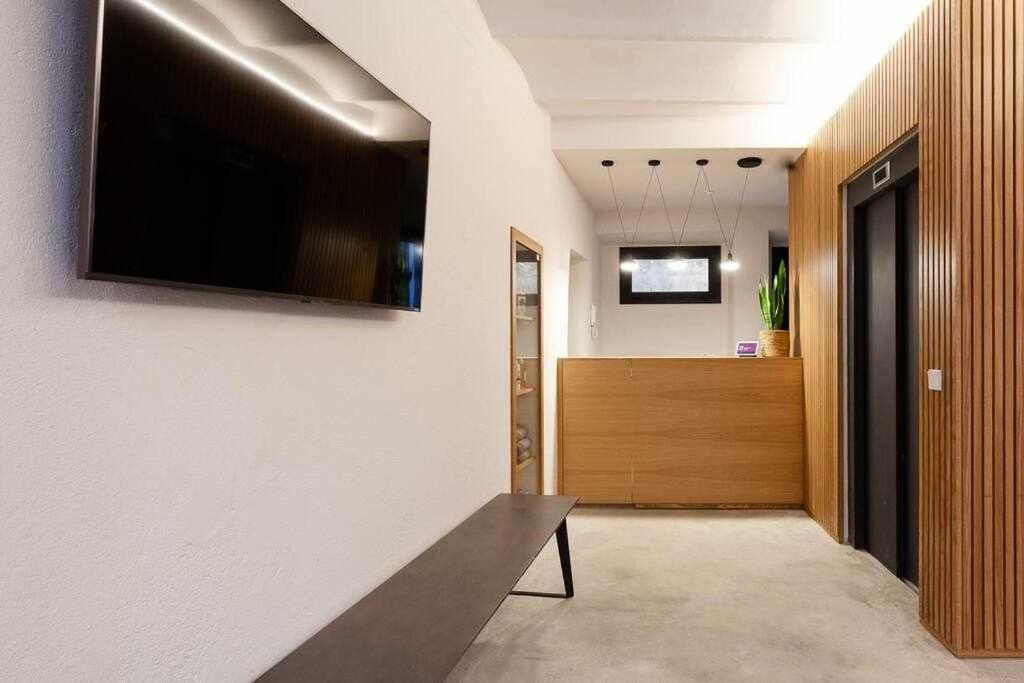 Velo Vern 3 Luxury Penthouse W Views Of City Wall Girona Ngoại thất bức ảnh